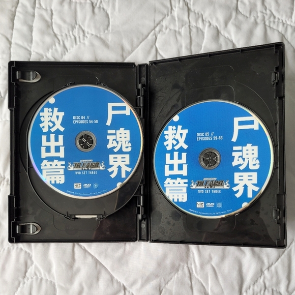 2/$20 ๐ Bleach: Set Three - Picture 5 of 6